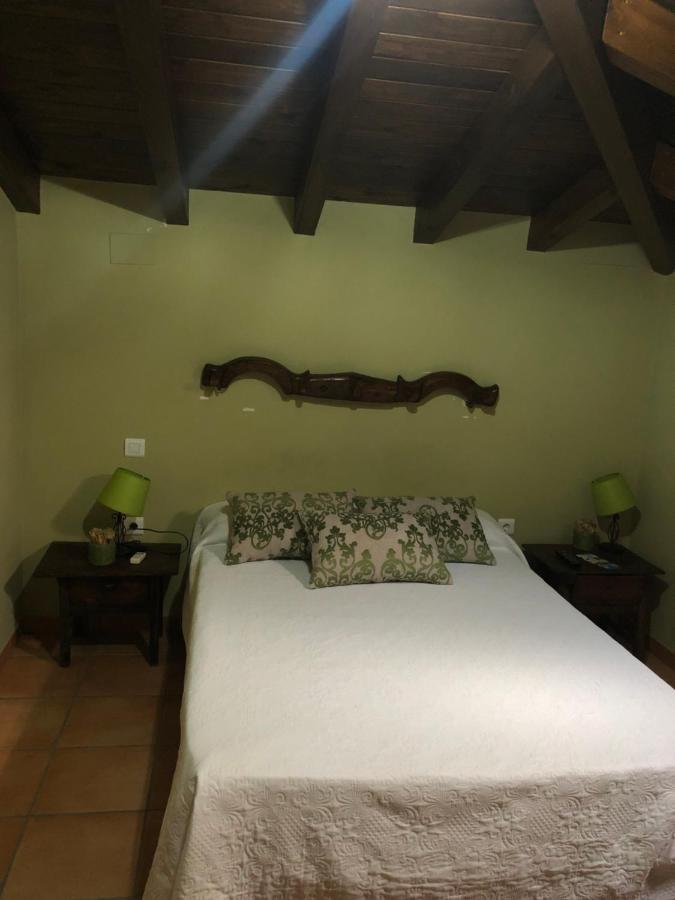 Hostal La Caballeriza Malpartida de Cáceres Exterior foto